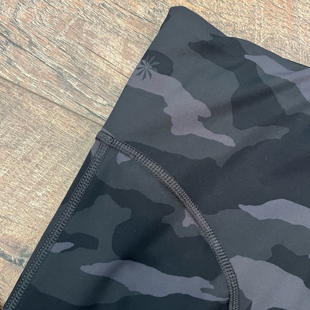 Athleta Like New Camo 7/8 leggings - Picture 3 of 8